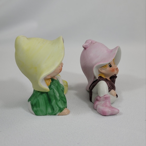 (2) Vtg Pixie Elves Porcelain Shelf Sitter Figures - Picture 6 of 11